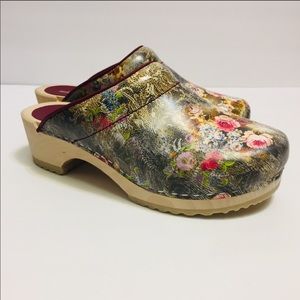 Bighorn Clogs. Size 36